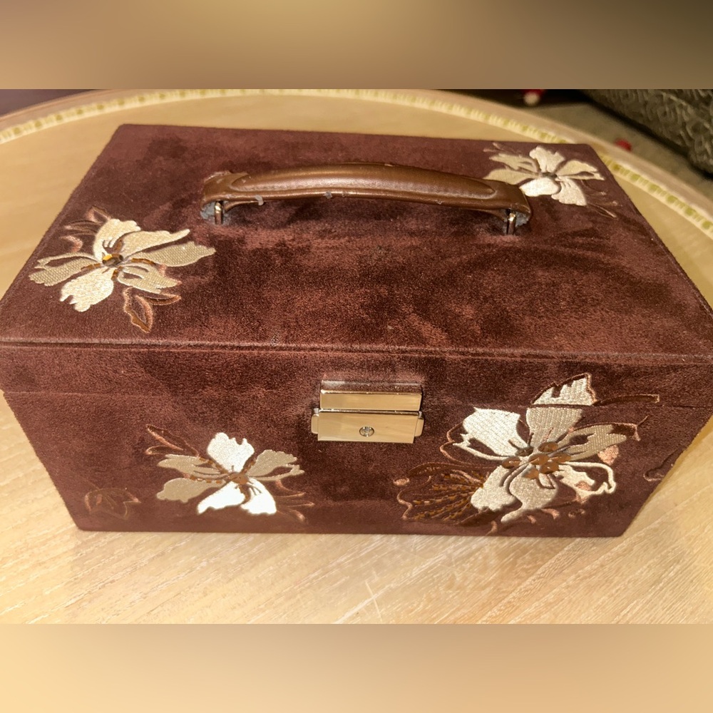 NORDSTROM Velvet  Storage Jewelry Box. 11”X7.5”X5”, With Key.
Lots of space